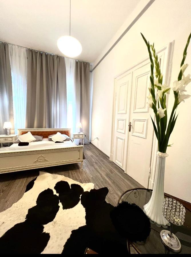 Csaky Palace Bratislava 3 Eksteriør billede