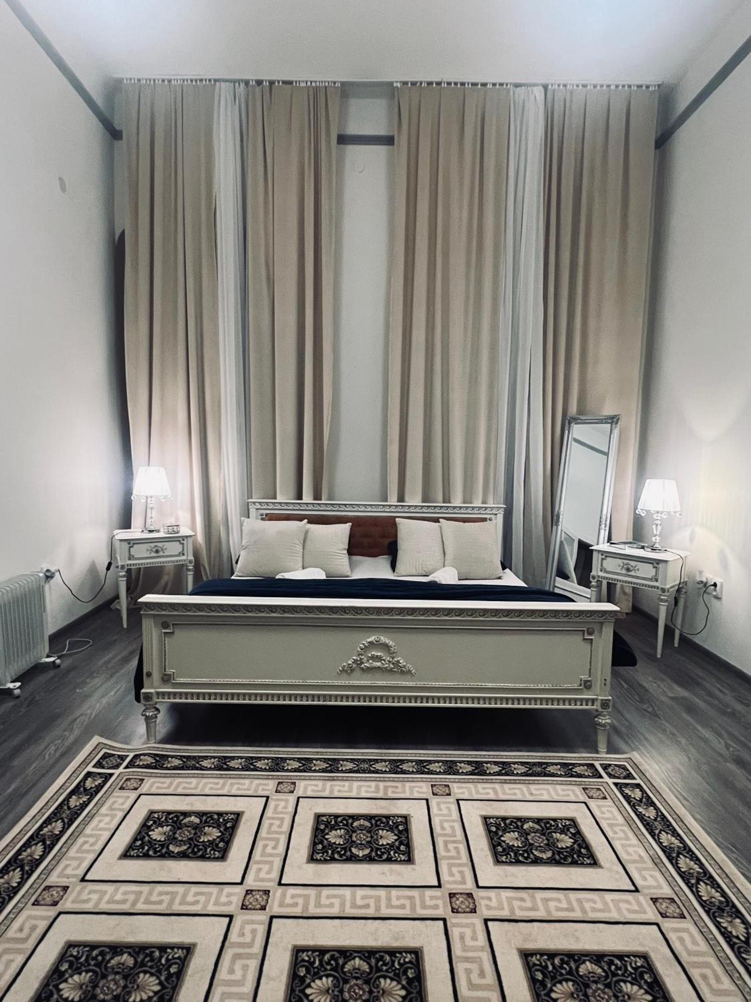 Csaky Palace Bratislava 3 Eksteriør billede